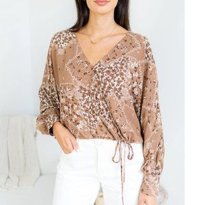 Dress Forum ENDLESS FLOWER PATCH BLOUSE Size Small